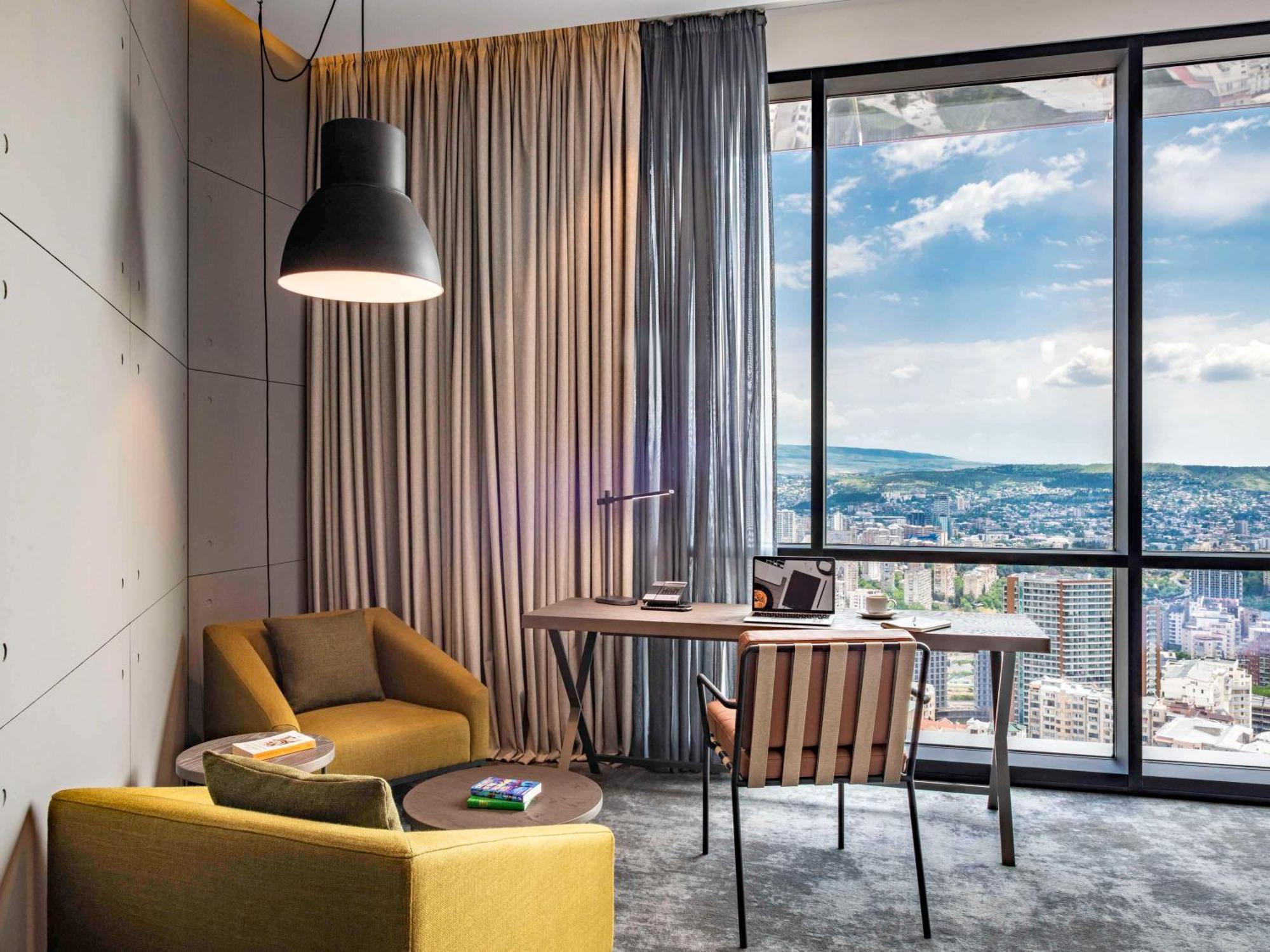 Pullman Tbilisi Axis Towers酒店 外观 照片